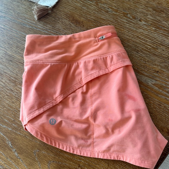 Lululemon Speed Up Low-Rise Lined Short 2.5"
Sunny Coral sz 8 - Picture 3 of 5